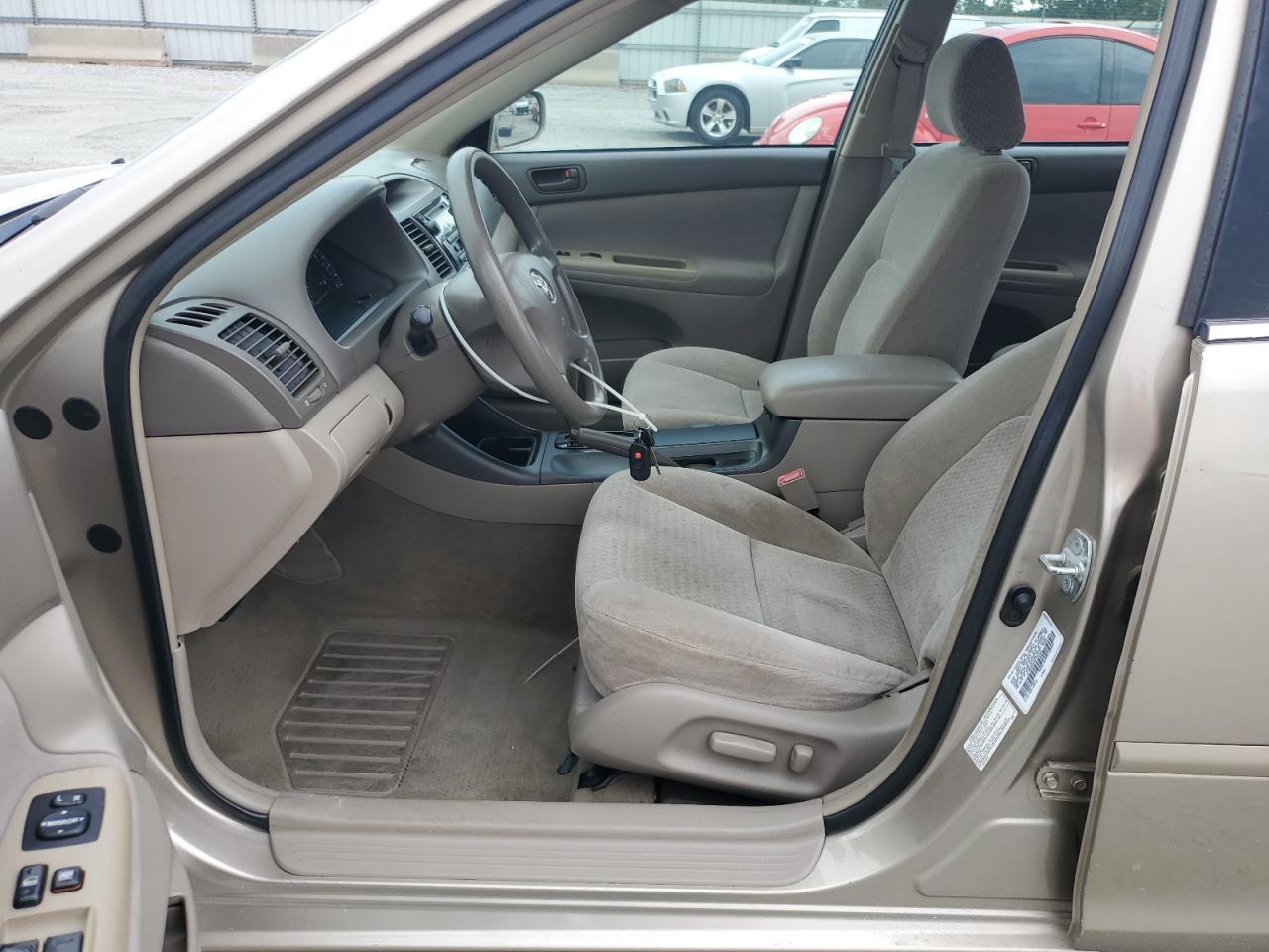 2003 Toyota Camry Le VIN: 4T1BE32K93U764142 Lot: 71345285