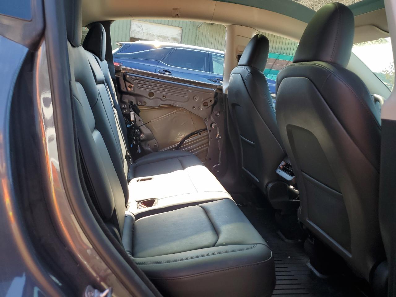 2023 Tesla Model Y VIN: 7SAYGDEE6PF921891 Lot: 82118335