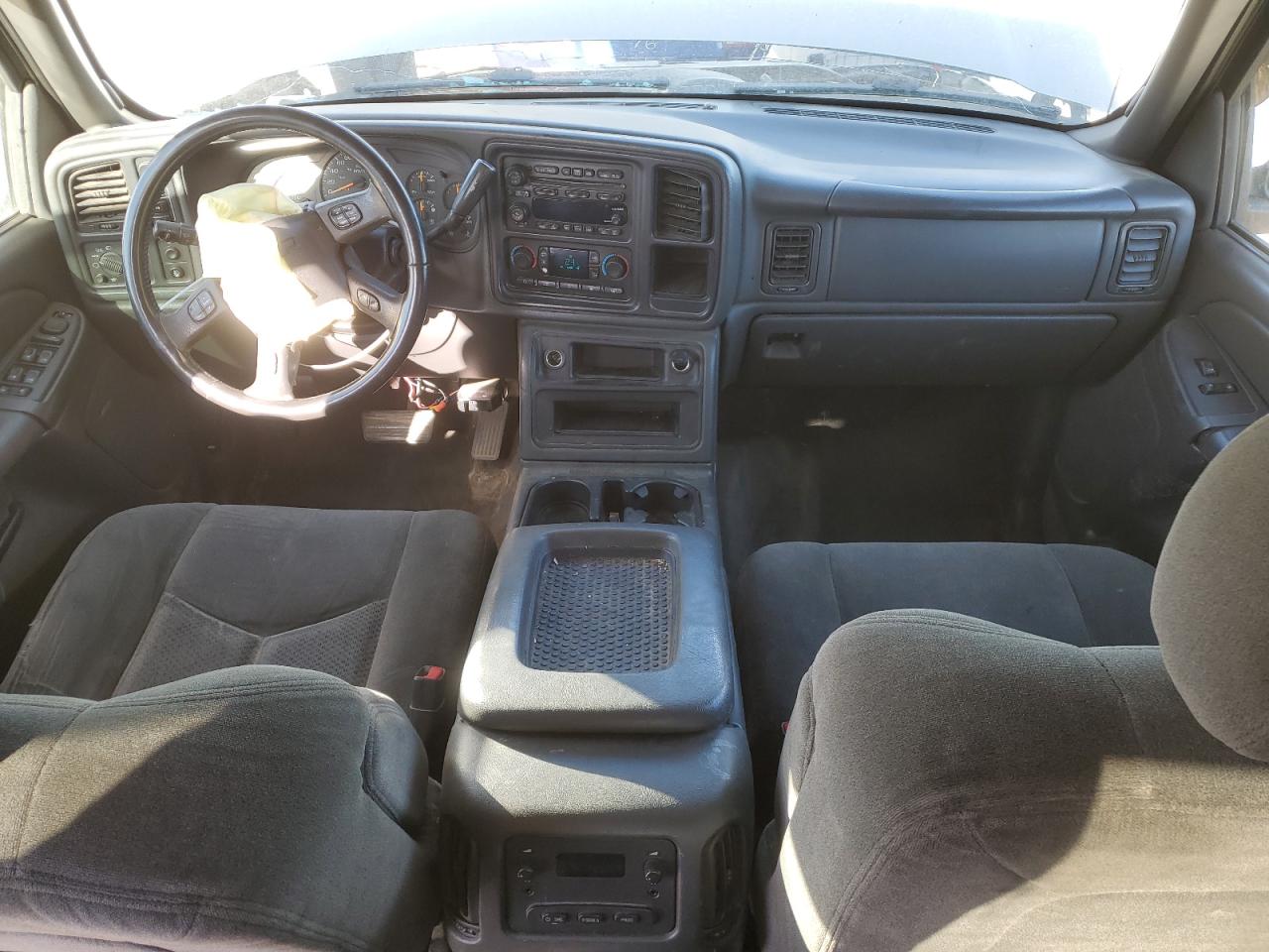 2004 Chevrolet Silverado K1500 VIN: 2GCEK13T041434585 Lot: 81670295