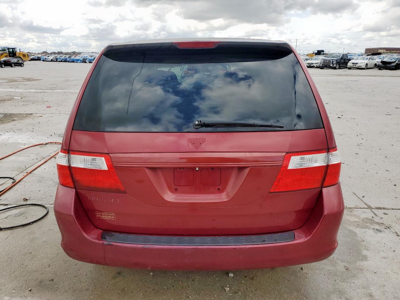 2006 Honda Odyssey Lx VIN: 5FNRL38296B114983 Lot: 83996935