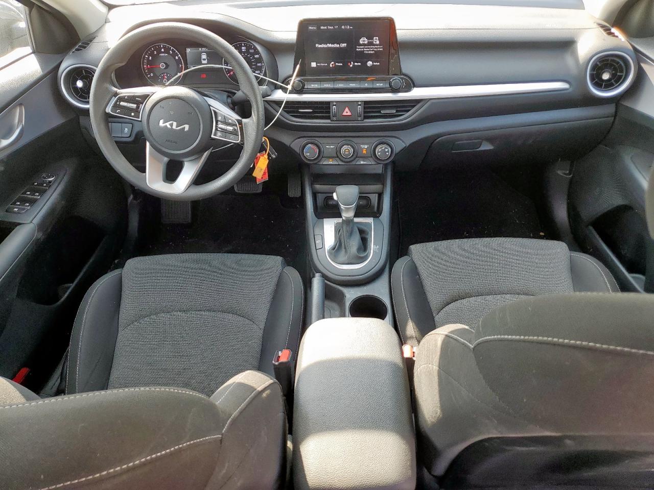 2024 Kia Forte Lx VIN: 3KPF24AD2RE823658 Lot: 81028535
