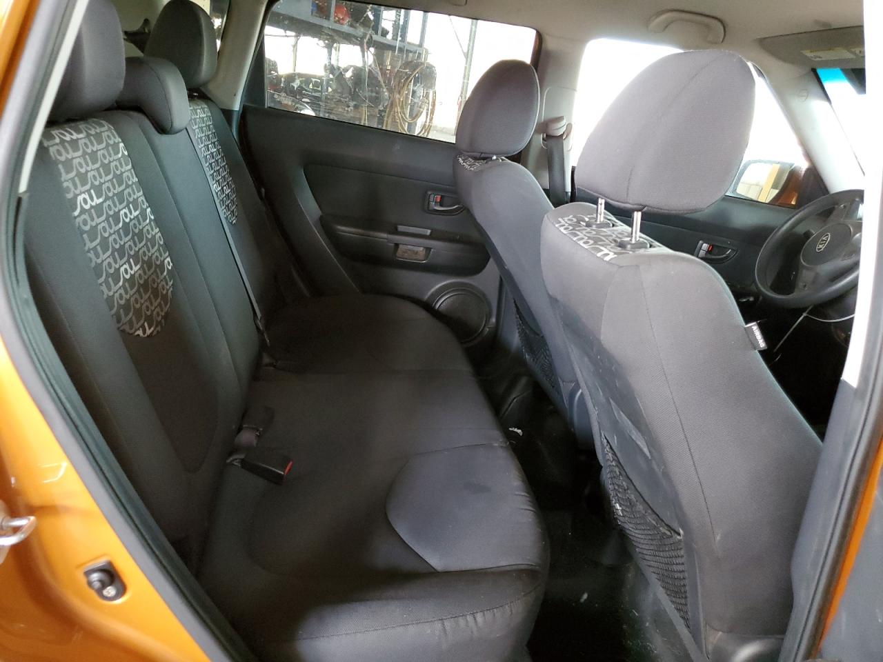 2011 Kia Soul + VIN: KNDJT2A22B7257520 Lot: 80085115