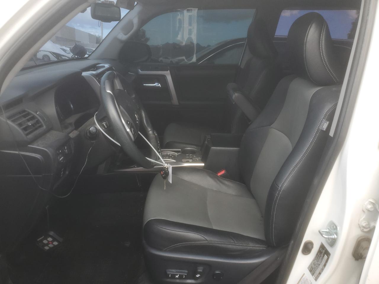 2016 Toyota 4Runner Sr5/Sr5 Premium VIN: JTEBU5JR2G5381933 Lot: 71272655