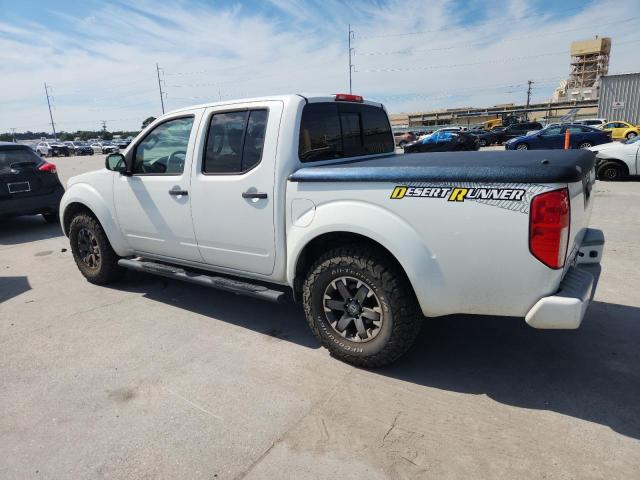 Pickups NISSAN FRONTIER 2015 Biały