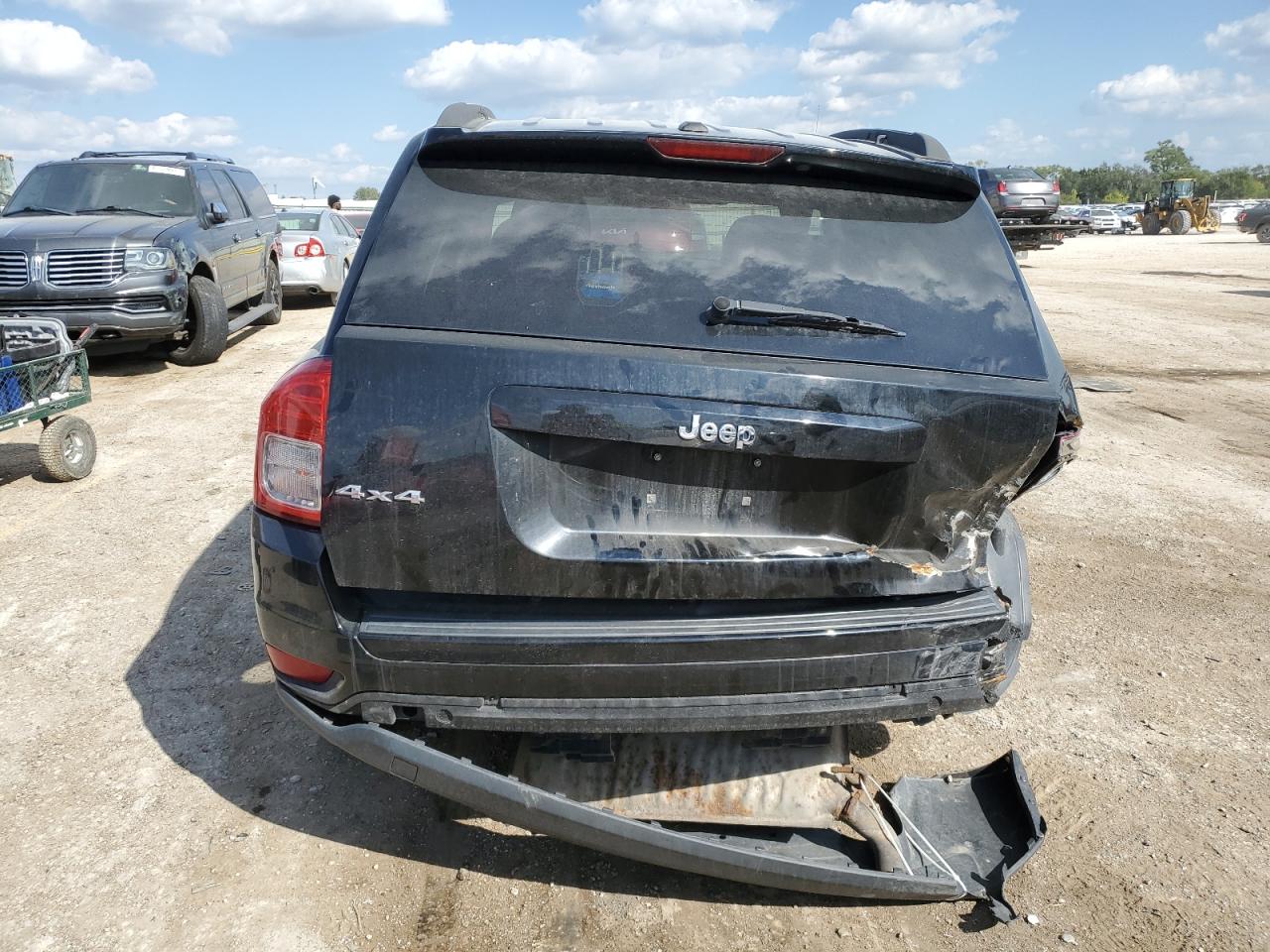 2012 Jeep Compass Latitude VIN: 1C4NJDEB0CD686090 Lot: 83808105