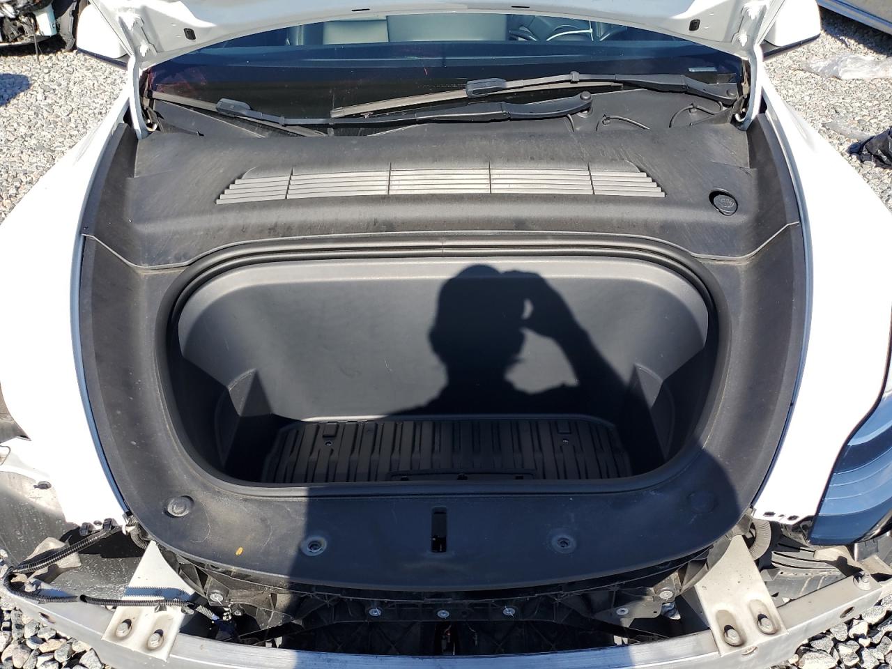 2023 Tesla Model Y VIN: 7SAYGDEE8PA069461 Lot: 82057605