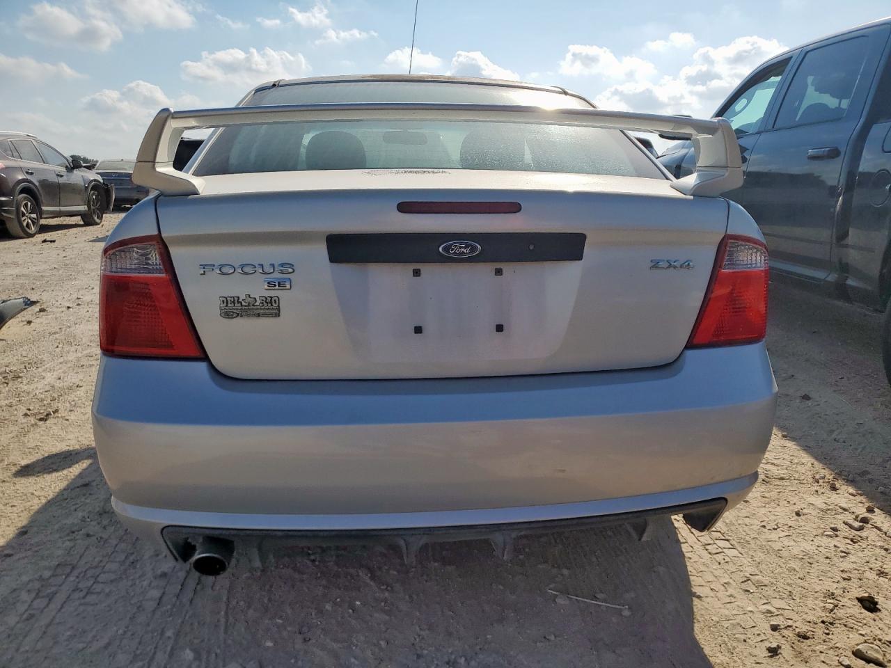 2006 Ford Focus Zx4 VIN: 1FAFP34N56W147360 Lot: 81323165