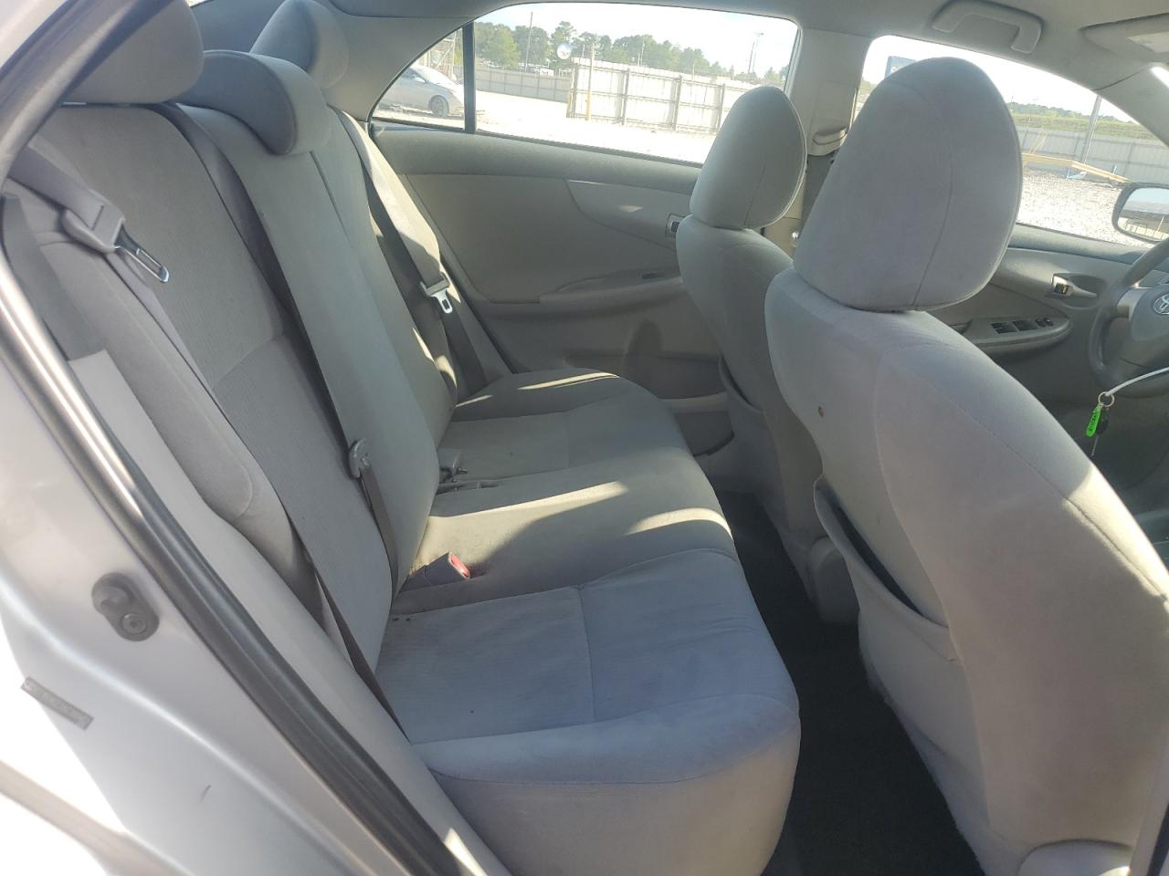 2010 Toyota Corolla Base VIN: 2T1BU4EE2AC399462 Lot: 84600535