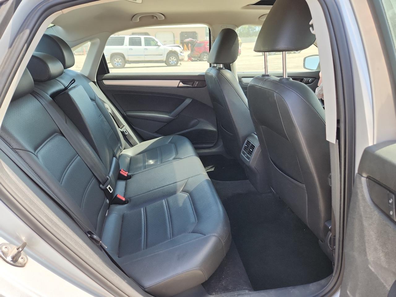 2013 Volkswagen Passat Se VIN: 1VWBP7A37DC039773 Lot: 70946025