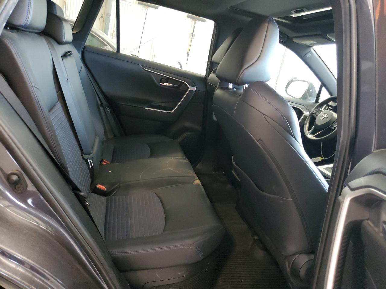 2020 Toyota Rav4 Xse VIN: 2T3E6RFV1LW001797 Lot: 71456485