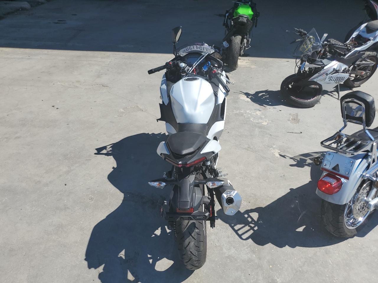 2025 Kawasaki Ex500 VIN: ML5EXGG15SDA69770 Lot: 71154135