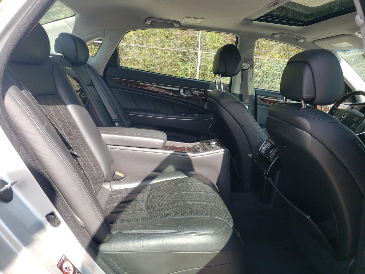 2011 Hyundai Equus Signature VIN: KMHGH4JF1BU029984 Lot: 81082795