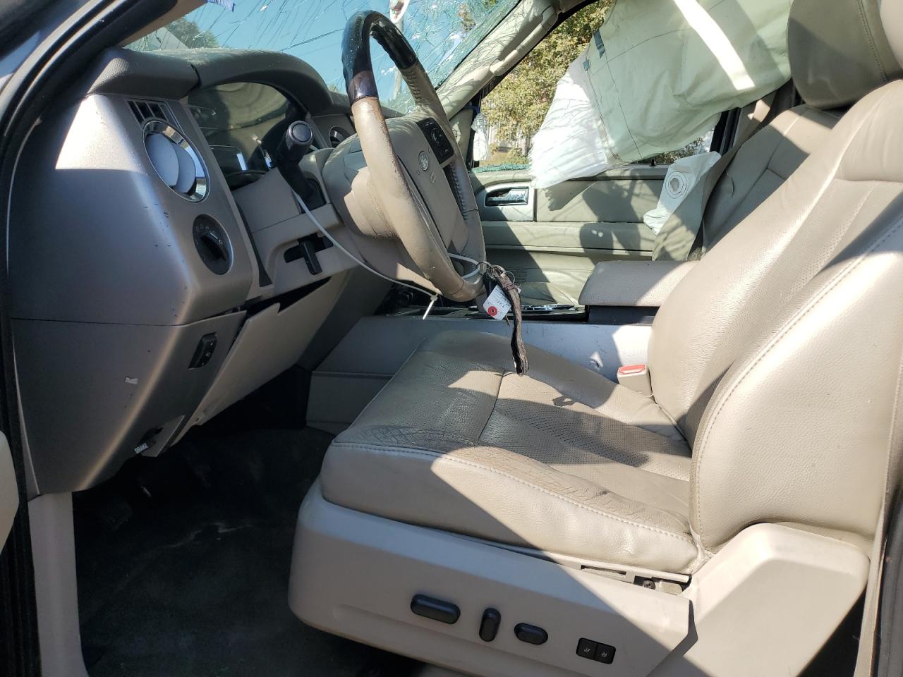 2013 Ford Expedition El Limited VIN: 1FMJK2A50DEF33880 Lot: 81218035