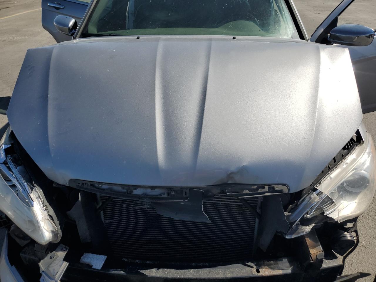 2014 Chrysler 200 Limited VIN: 1C3CCBCG6EN172993 Lot: 81505325