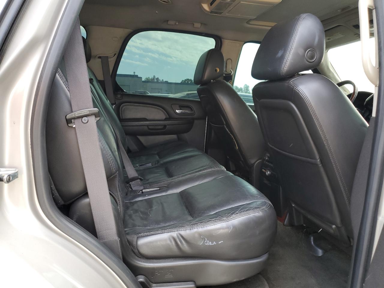 2007 Cadillac Escalade Luxury VIN: 1GYFK63887R225050 Lot: 81780695