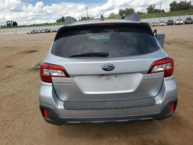  SUBARU OUTBACK 2019 Srebrny