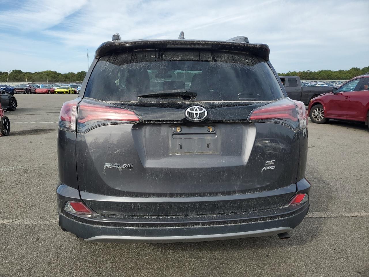 2017 Toyota Rav4 Se VIN: 2T3JFREV0HW584922 Lot: 81869905