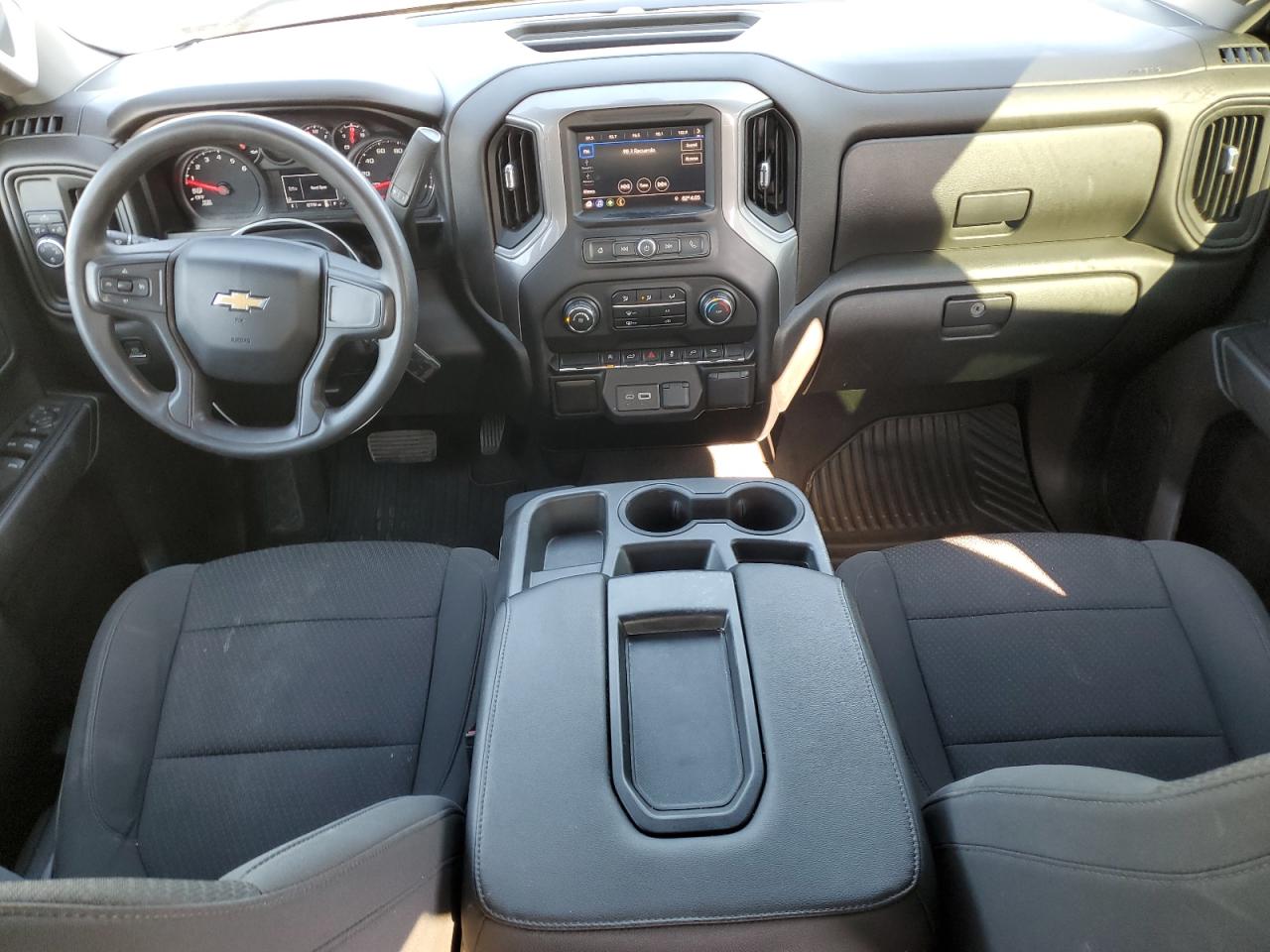 2021 Chevrolet Silverado C1500 Custom VIN: 1GCRWBEK3MZ318305 Lot: 84408085