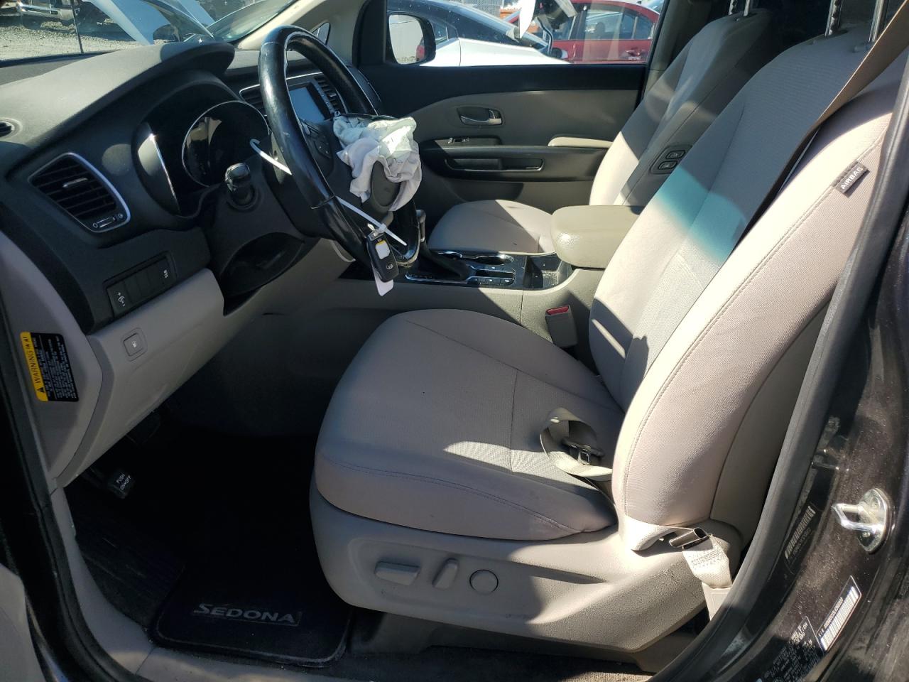 2020 Kia Sedona Lx VIN: KNDMB5C15L6568923 Lot: 84790485