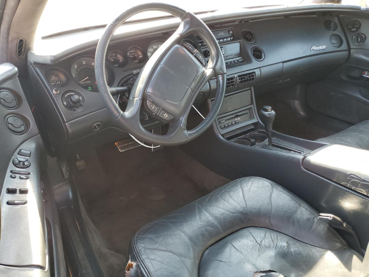 1995 Buick Riviera VIN: 1G4GD2211S4704106 Lot: 81742065