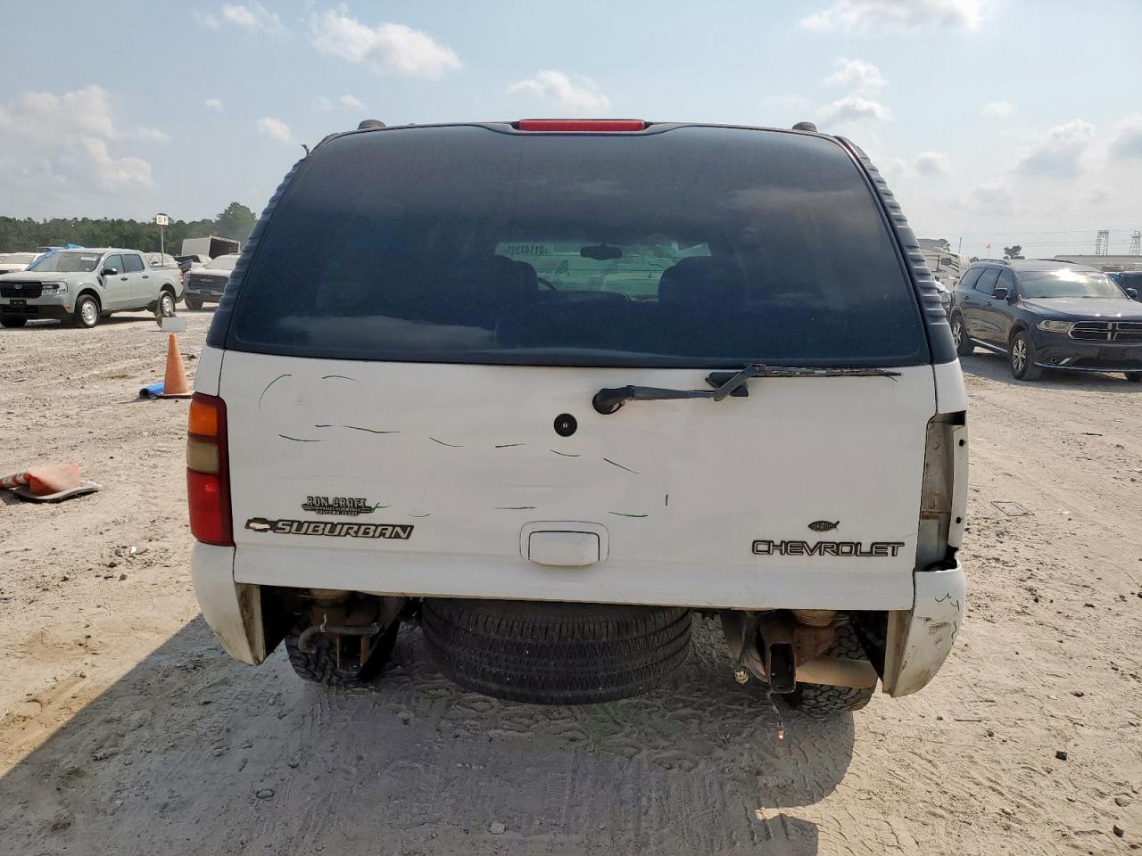 2002 Chevrolet Suburban C1500 VIN: 3GNEC16Z42G177309 Lot: 81143395