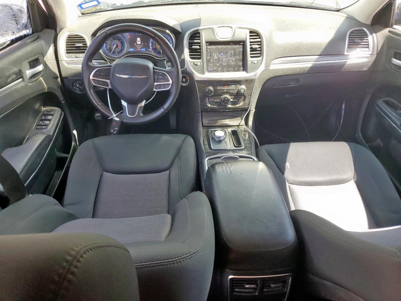 2018 Chrysler 300 Touring VIN: 2C3CCAAG4JH250140 Lot: 71918985