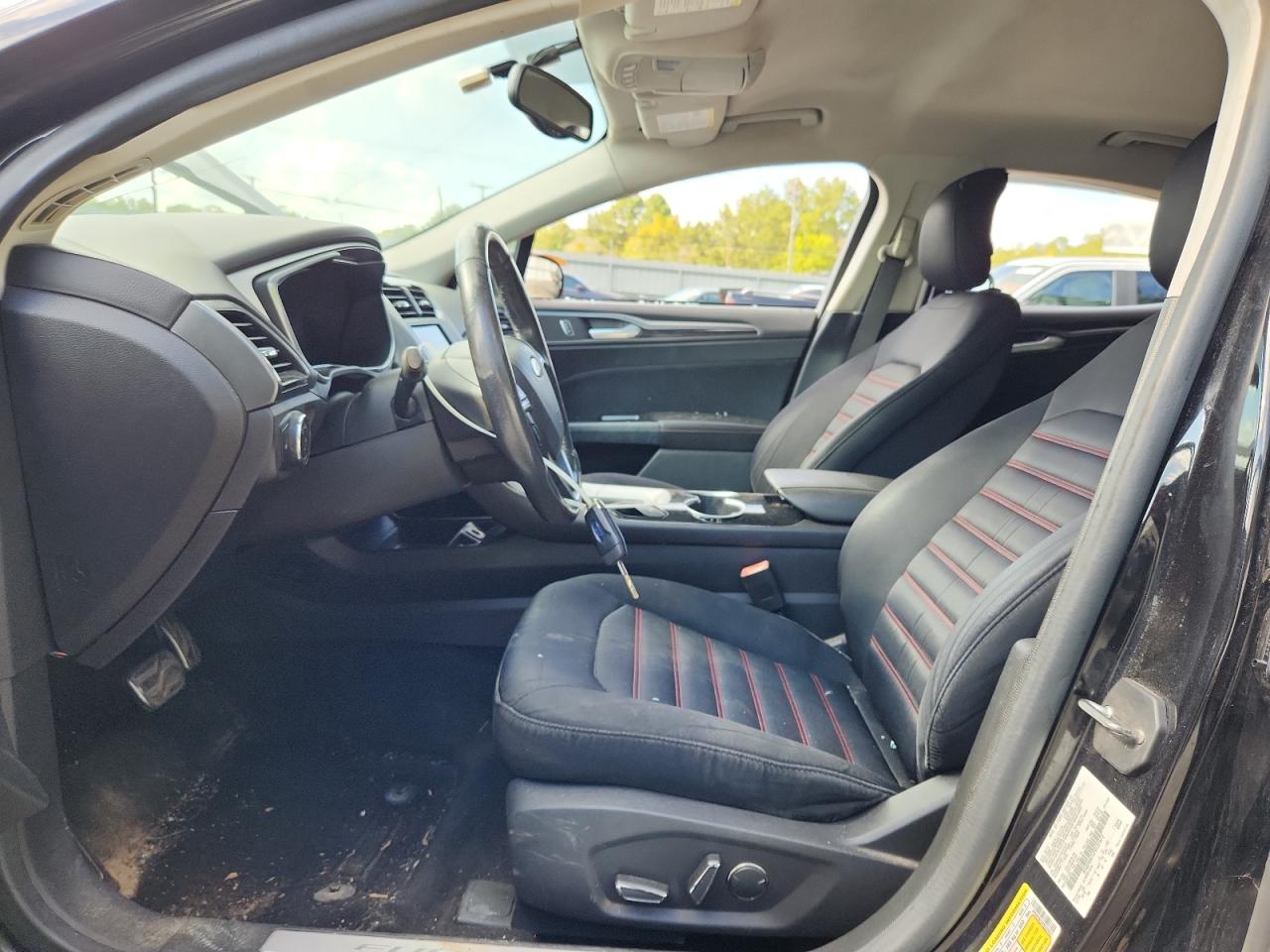 2015 Ford Fusion Se VIN: 3FA6P0H75FR127672 Lot: 82123285