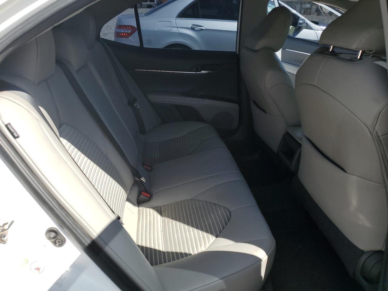 2019 Toyota Camry L VIN: 4T1B11HK2KU713202 Lot: 84037125