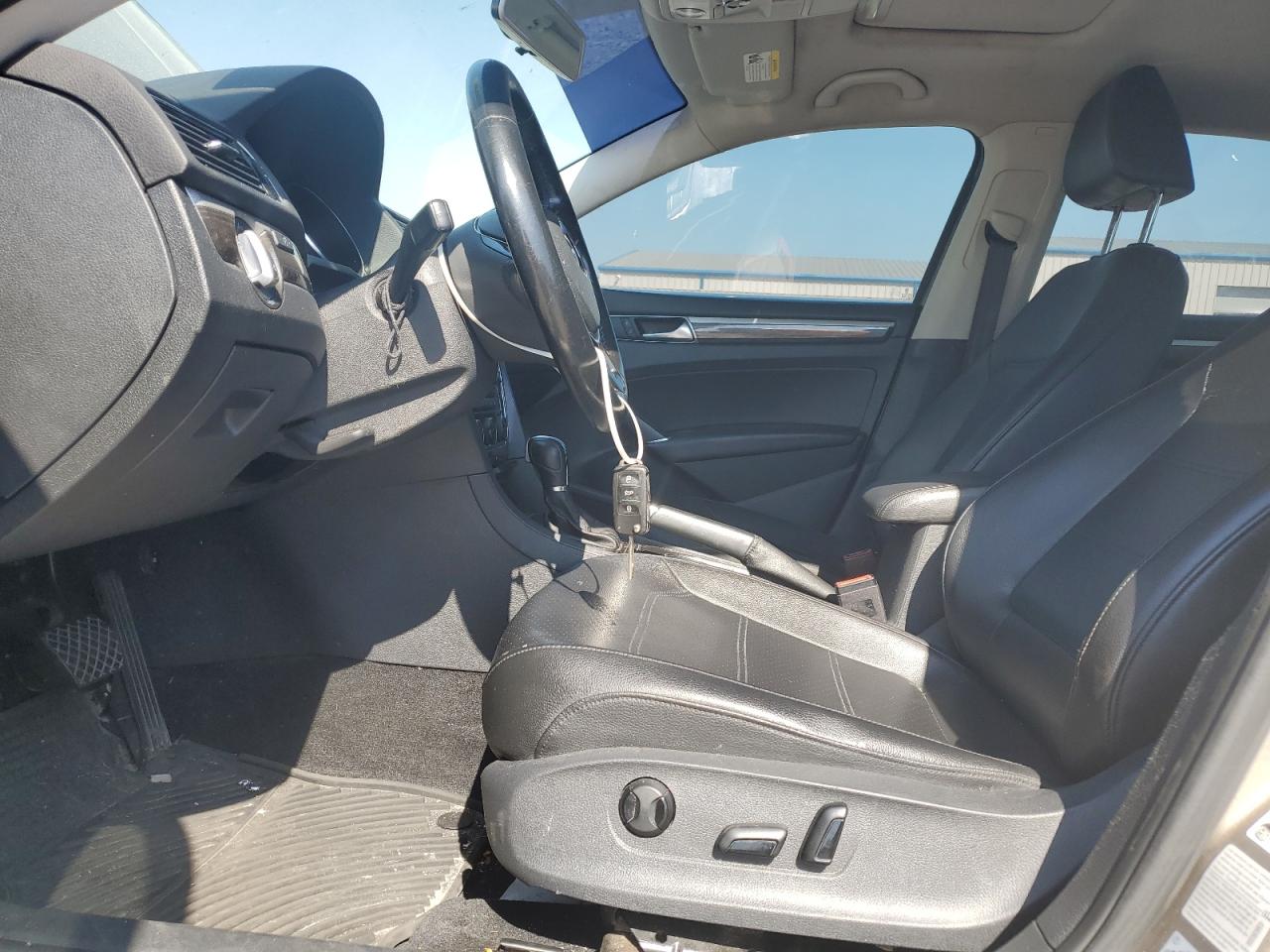 2016 Volkswagen Passat Se VIN: 1VWBS7A37GC037170 Lot: 84639325