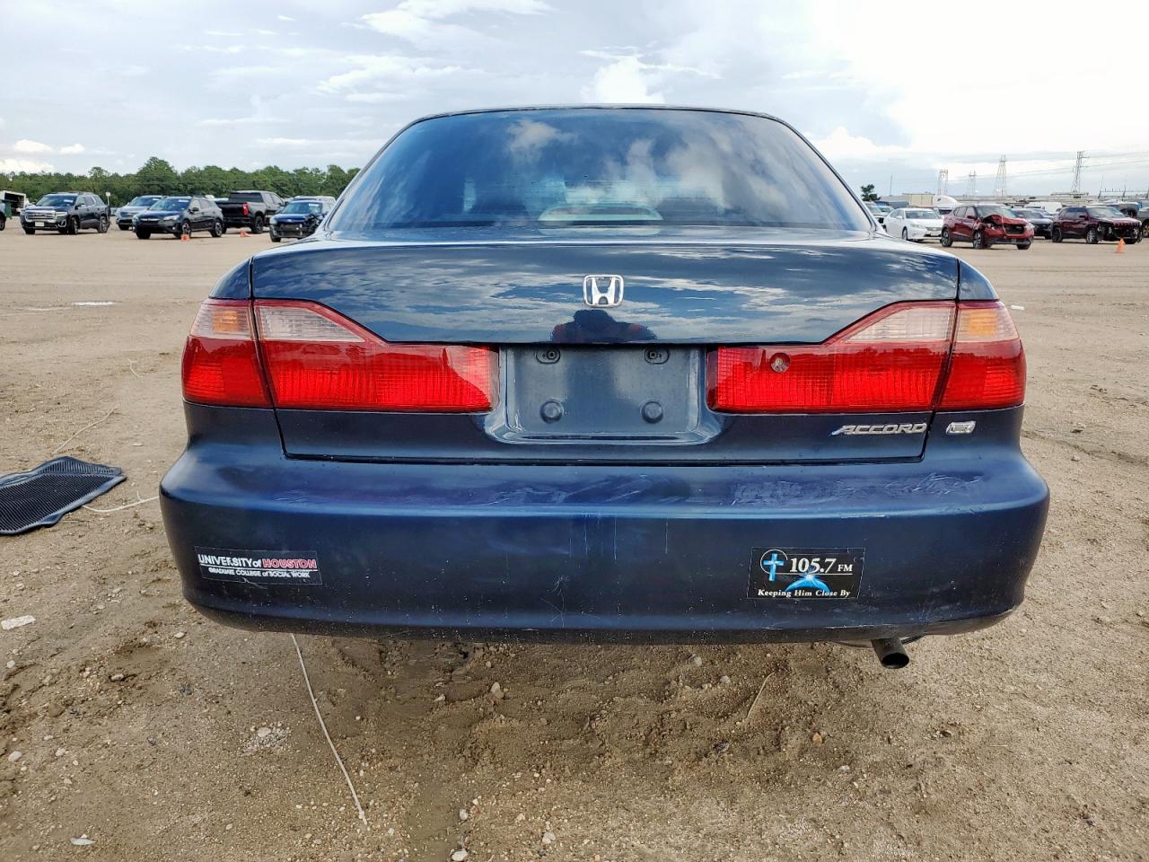 2000 Honda Accord Lx VIN: 1HGCG5649YA023879 Lot: 84012555
