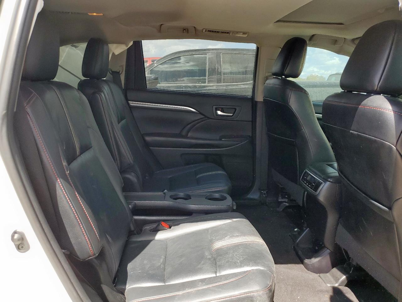 2019 Toyota Highlander Se VIN: 5TDKZRFH9KS354552 Lot: 83815025