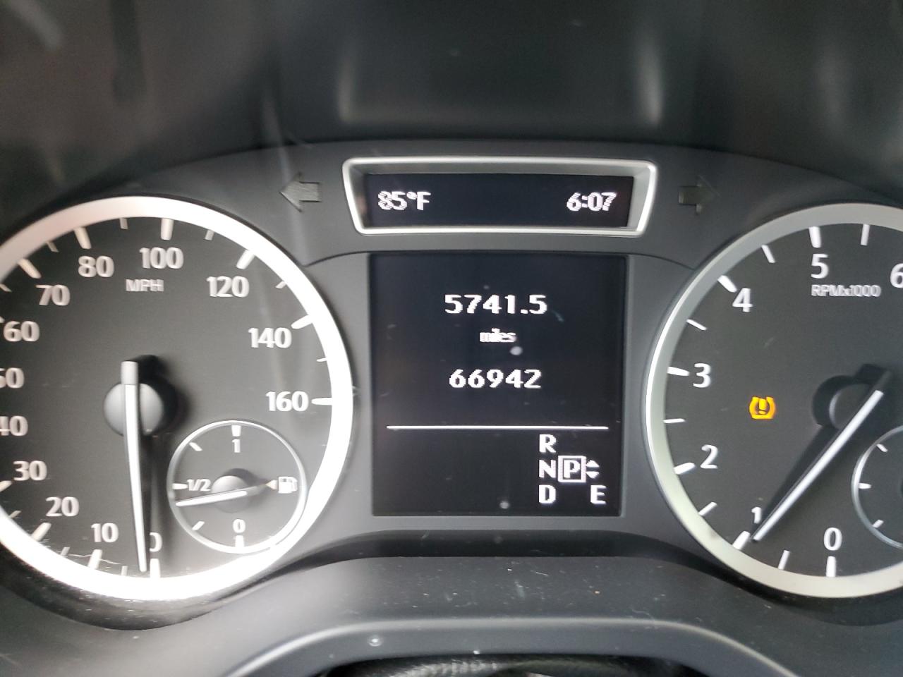 2017 Infiniti Qx30 Base VIN: SJKCH5CR5HA039103 Lot: 71526355