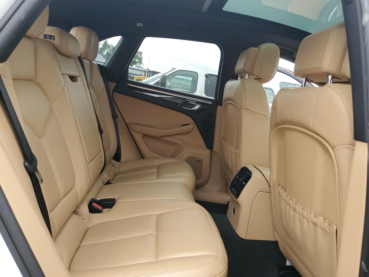 2018 Porsche Macan VIN: WP1AA2A51JLB16703 Lot: 84586465