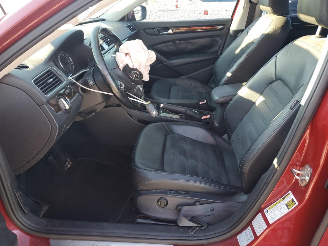 2015 Volkswagen Passat Sel VIN: 1VWCV7A30FC066570 Lot: 83989745