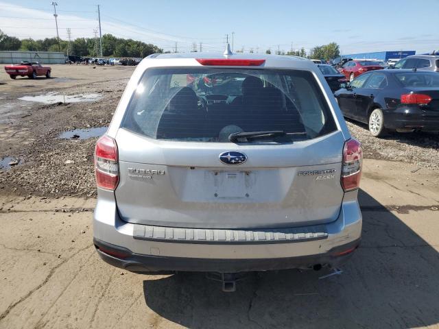  SUBARU FORESTER 2016 Серебристый