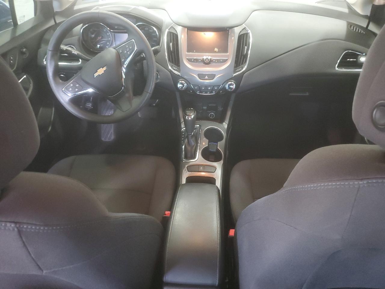 2018 Chevrolet Cruze Lt VIN: 1G1BE5SM5J7230075 Lot: 84004405