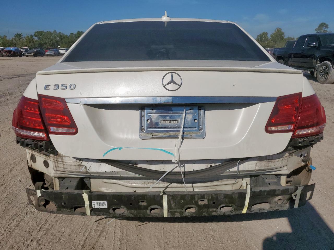 2014 Mercedes-Benz E 350 VIN: WDDHF5KB5EA965389 Lot: 81893005