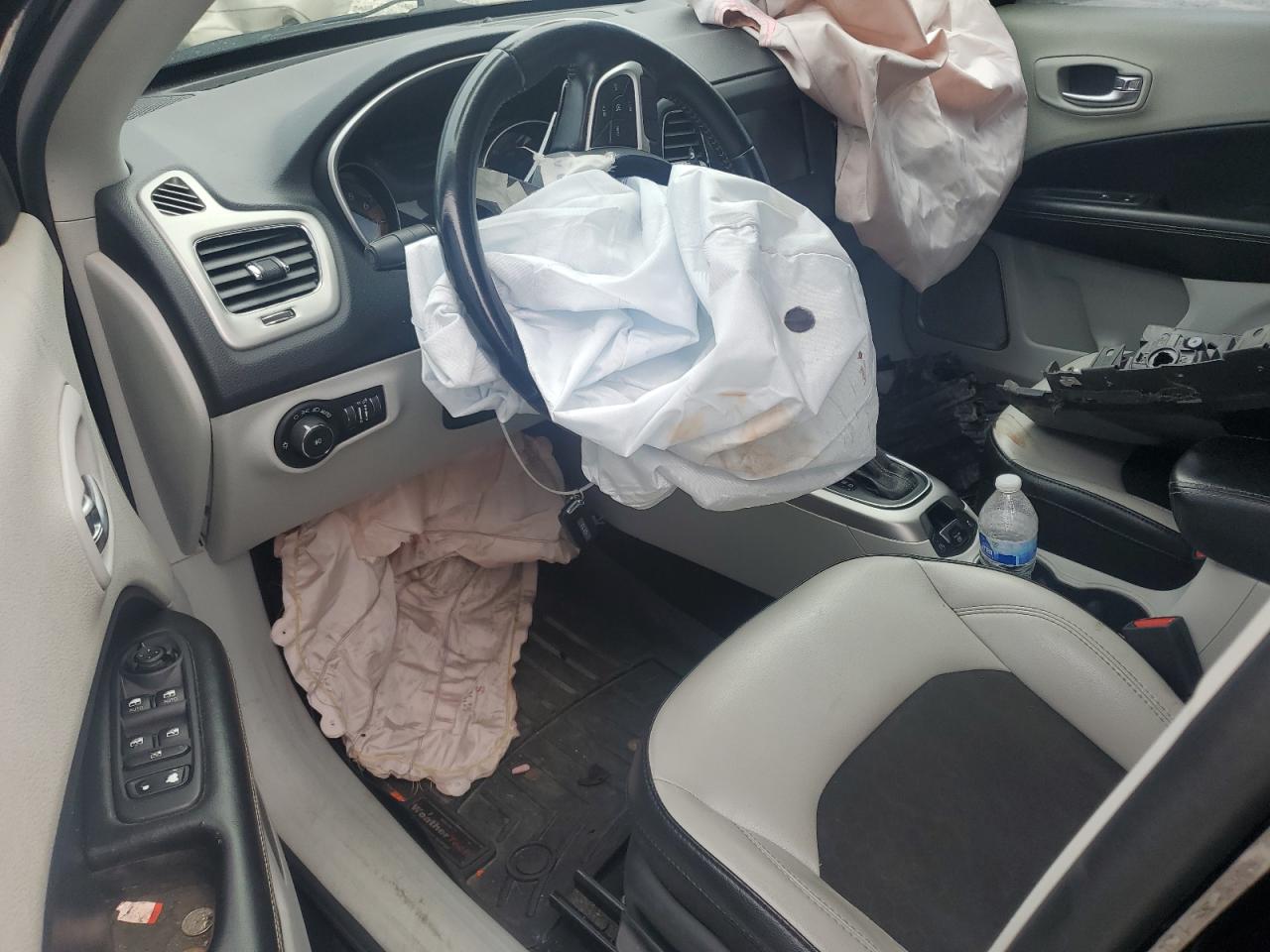 2019 Jeep Compass Latitude VIN: 3C4NJCBBXKT832292 Lot: 84271705