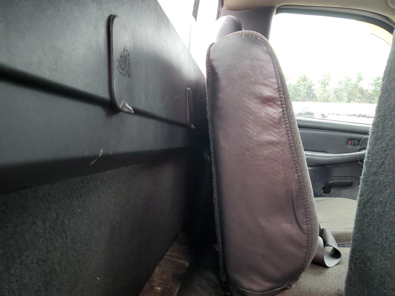 2000 Chevrolet Silverado K1500 VIN: 1GCEK14W8YE333596 Lot: 80304555