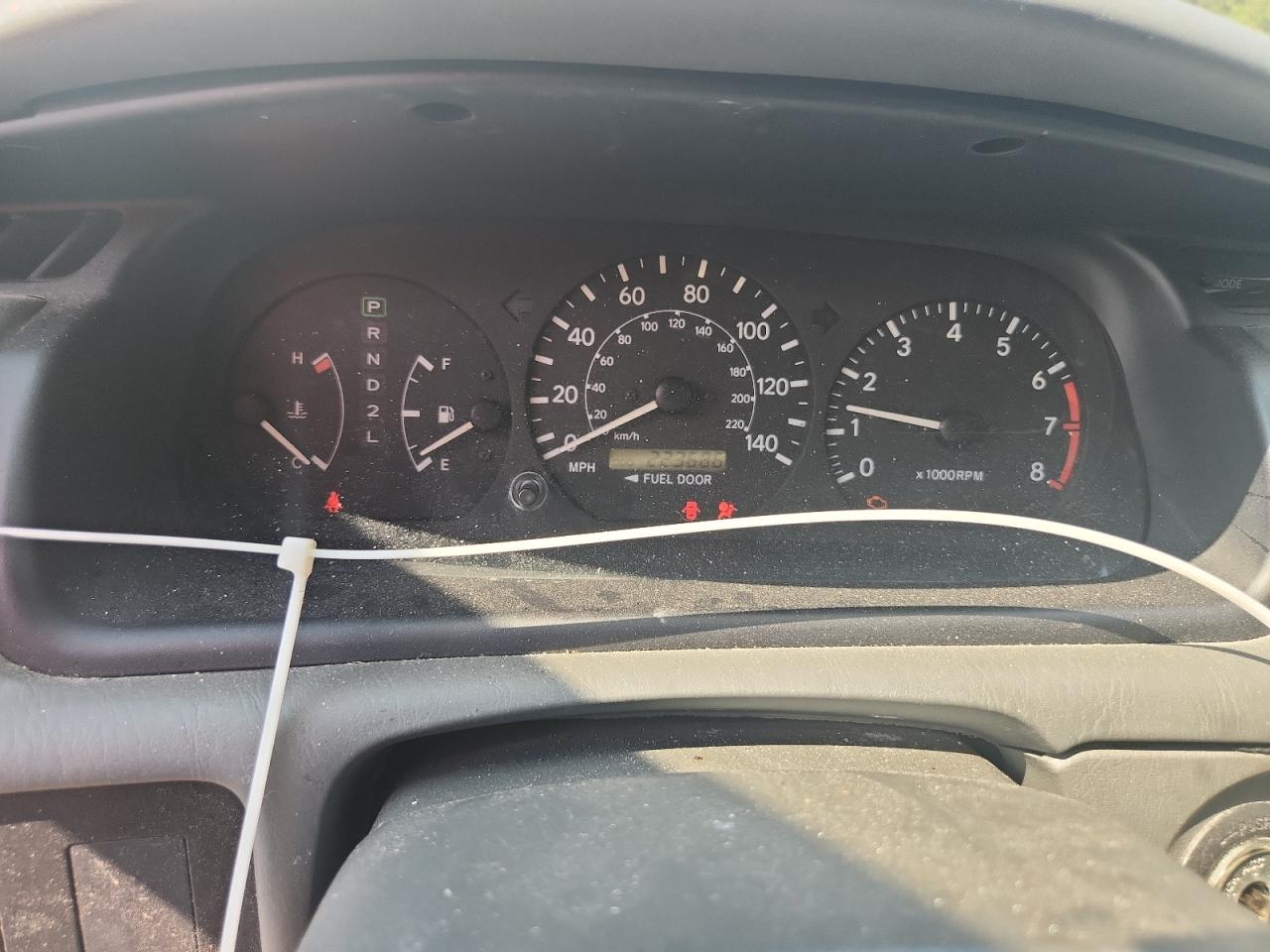 2000 Toyota Camry Le VIN: 4T1BF28K1YU094592 Lot: 81153845