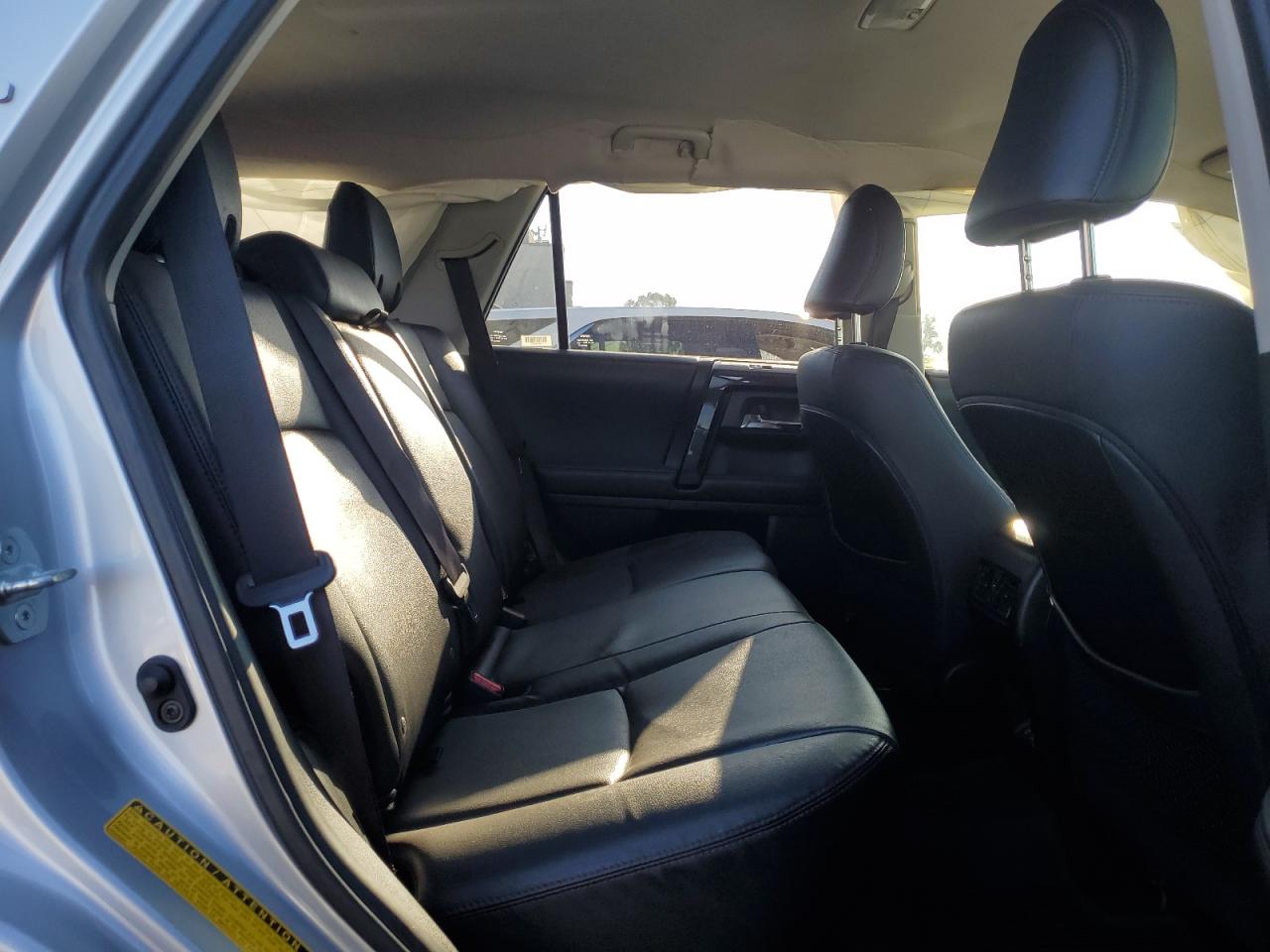 2021 Toyota 4Runner Sr5 Premium VIN: JTERU5JR2M5933621 Lot: 83837065