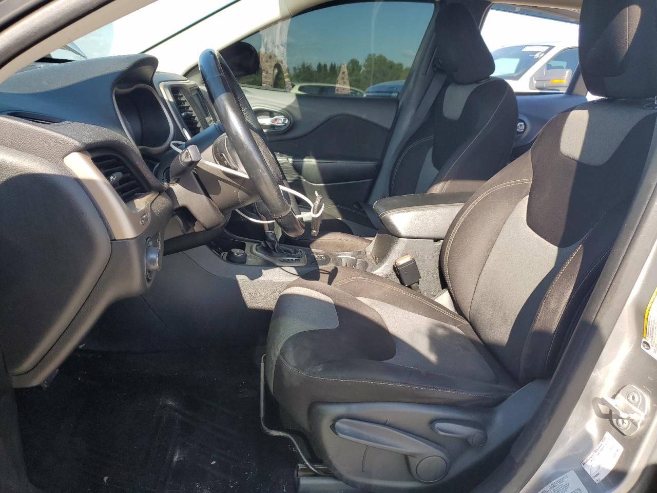 2015 Jeep Cherokee Sport VIN: 1C4PJMABXFW635073 Lot: 71092595