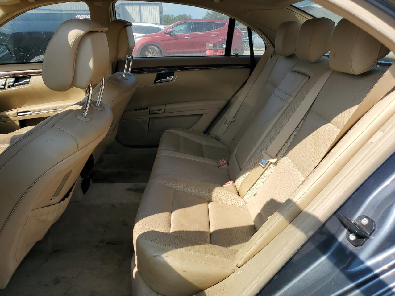 2010 Mercedes-Benz S 550 VIN: WDDNG7BB5AA351996 Lot: 71784565