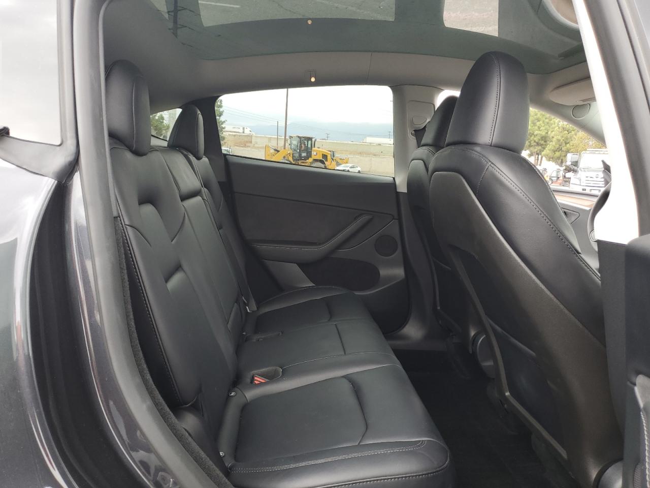 2024 Tesla Model Y VIN: 7SAYGDED3RF097682 Lot: 84194045