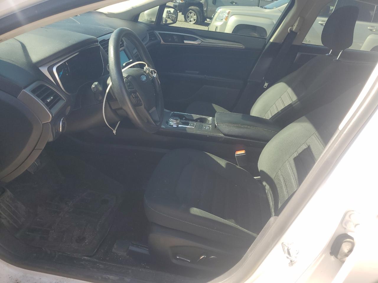 2020 Ford Fusion Se VIN: 3FA6P0HD8LR245653 Lot: 81803835