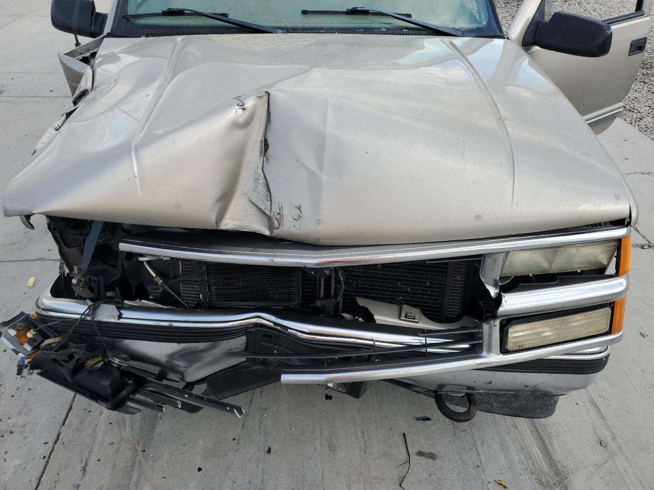 1999 Chevrolet Tahoe K1500 VIN: 1GNEK13R2XJ307813 Lot: 82113345