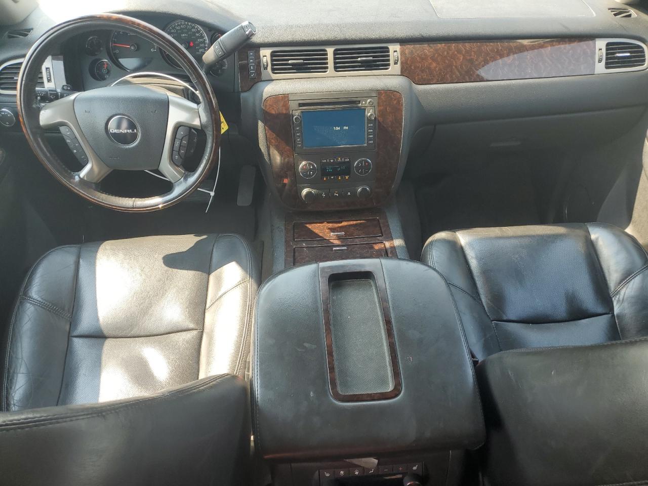 2011 GMC Yukon Xl Denali VIN: 1GKS2MEF1BR261776 Lot: 71032275