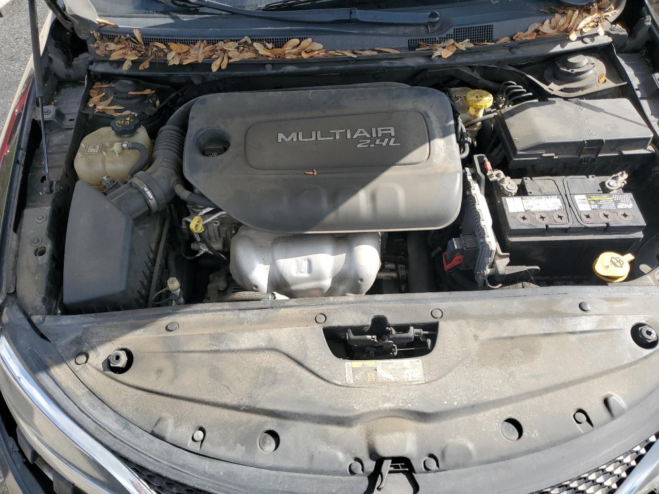 2015 Chrysler 200 Limited VIN: 1C3CCCAB5FN580173 Lot: 81347565