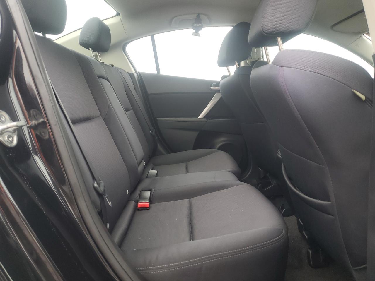 2010 Mazda 3 S VIN: JM1BL1S67A1237054 Lot: 81317245