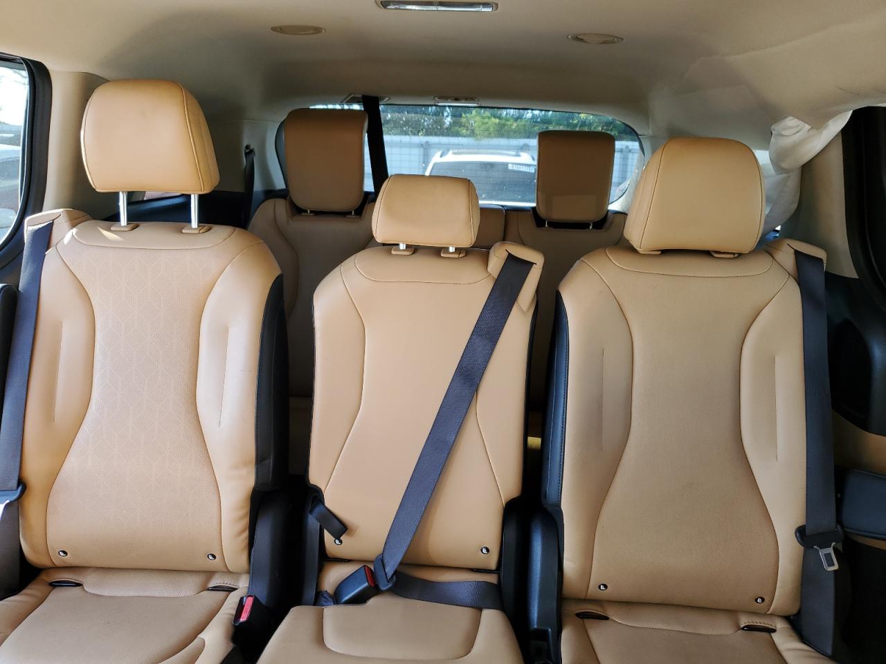 2024 Kia Carnival Lx VIN: KNDNB4H39R6387311 Lot: 84211225